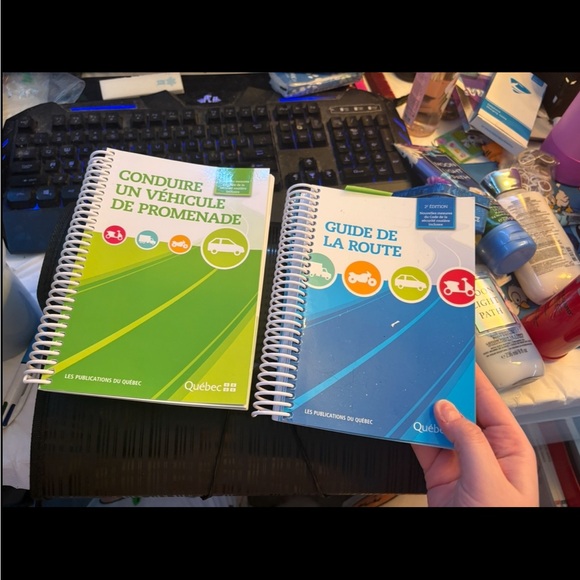 Colorful Quebec Driving Guide Set - Picture 1 of 2